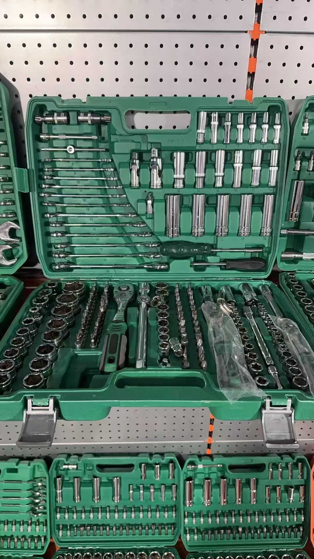 216-Piece DIY Auto Repair Tool - Gardening Tools Set 评论和价格